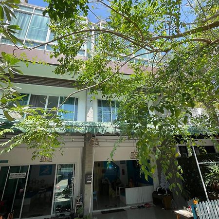 Baan Oui Guest House - Nai Harn Phuket Exterior foto